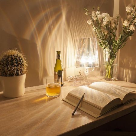 Bronzino House Bed & Breakfast Milan Bagian luar foto