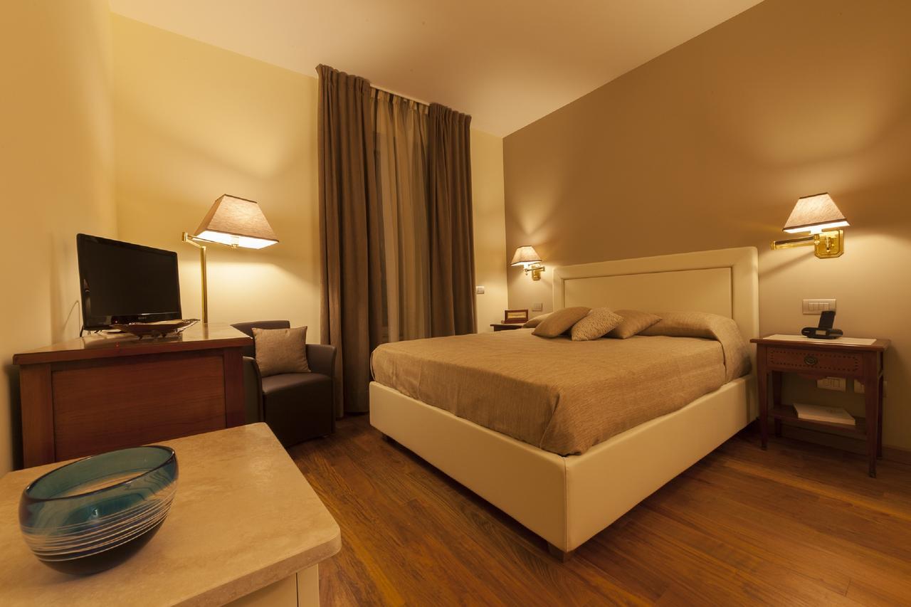 Bronzino House Bed & Breakfast Milan Bagian luar foto