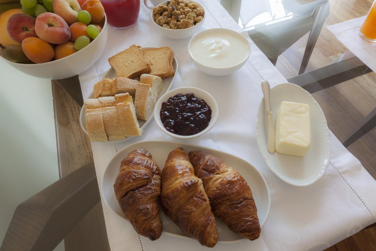 Bronzino House Bed & Breakfast Milan Bagian luar foto