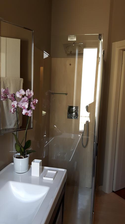 Bronzino House Bed & Breakfast Milan Bagian luar foto